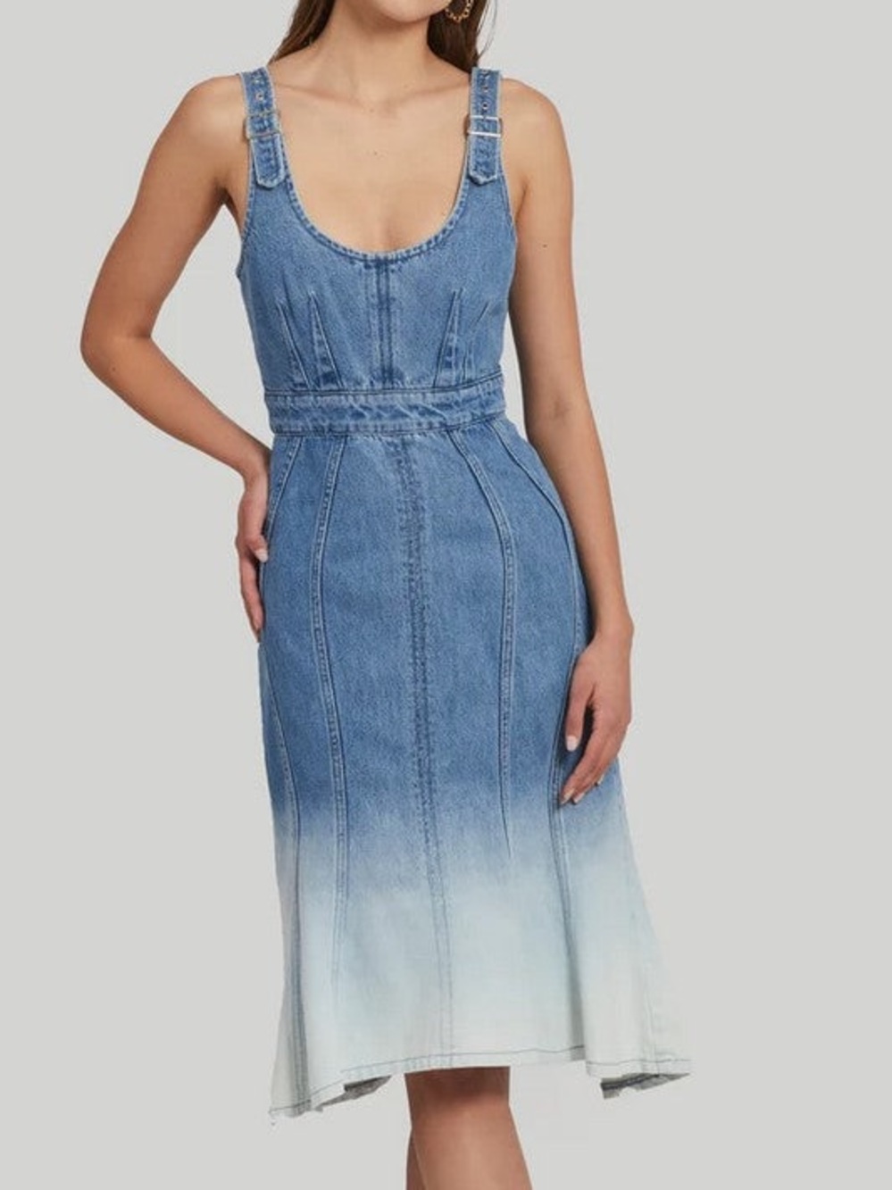 NWOT AMANDA UPRICHARD BLUE DENIM BELT STRAP DRESS WITH BACK ZIPPER CLOSURE